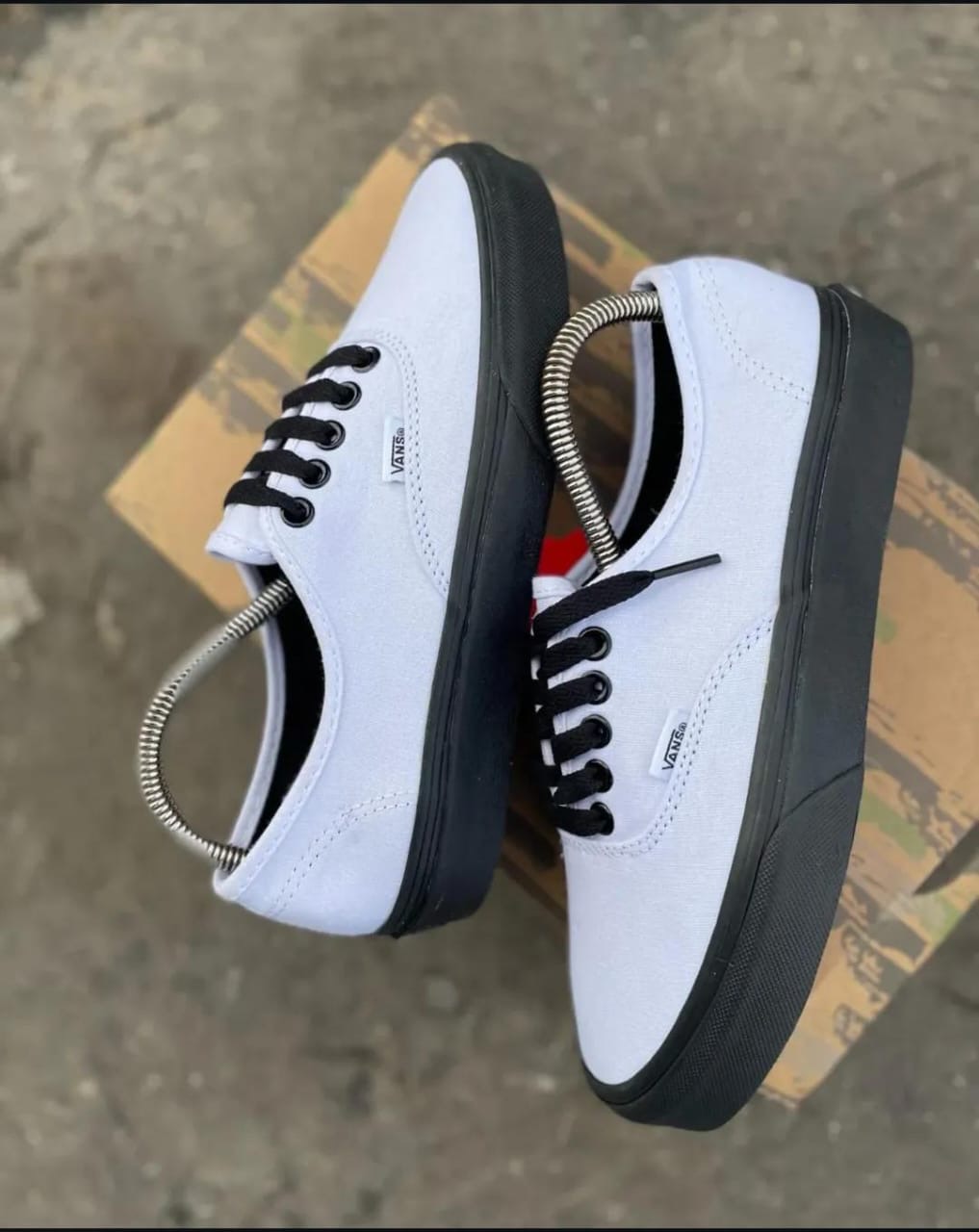 VANS OF THE WALLS